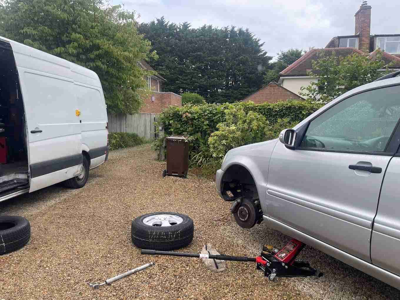 Mobile Tyre Fitting in Bad Weather: How QuickTyreFix.co.uk Keeps You Covered