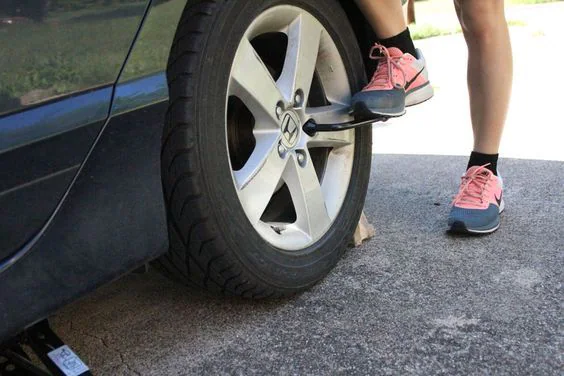 How QuickTyreFix.co.uk Gets You Back on the Road in Minutes After a Flat Tyre