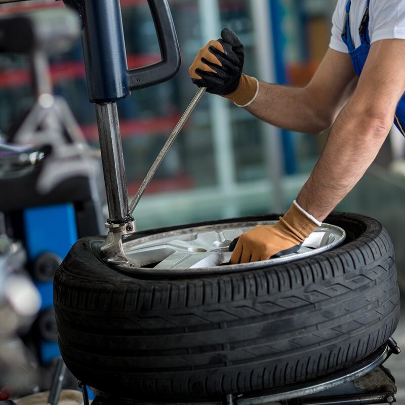 Alloy Wheel Maintenance Schedule: A Guide by QuickTyreFix.co.uk