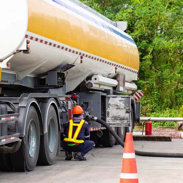 How to Prepare Your Vehicle for an Emergency Fuel Delivery Stop