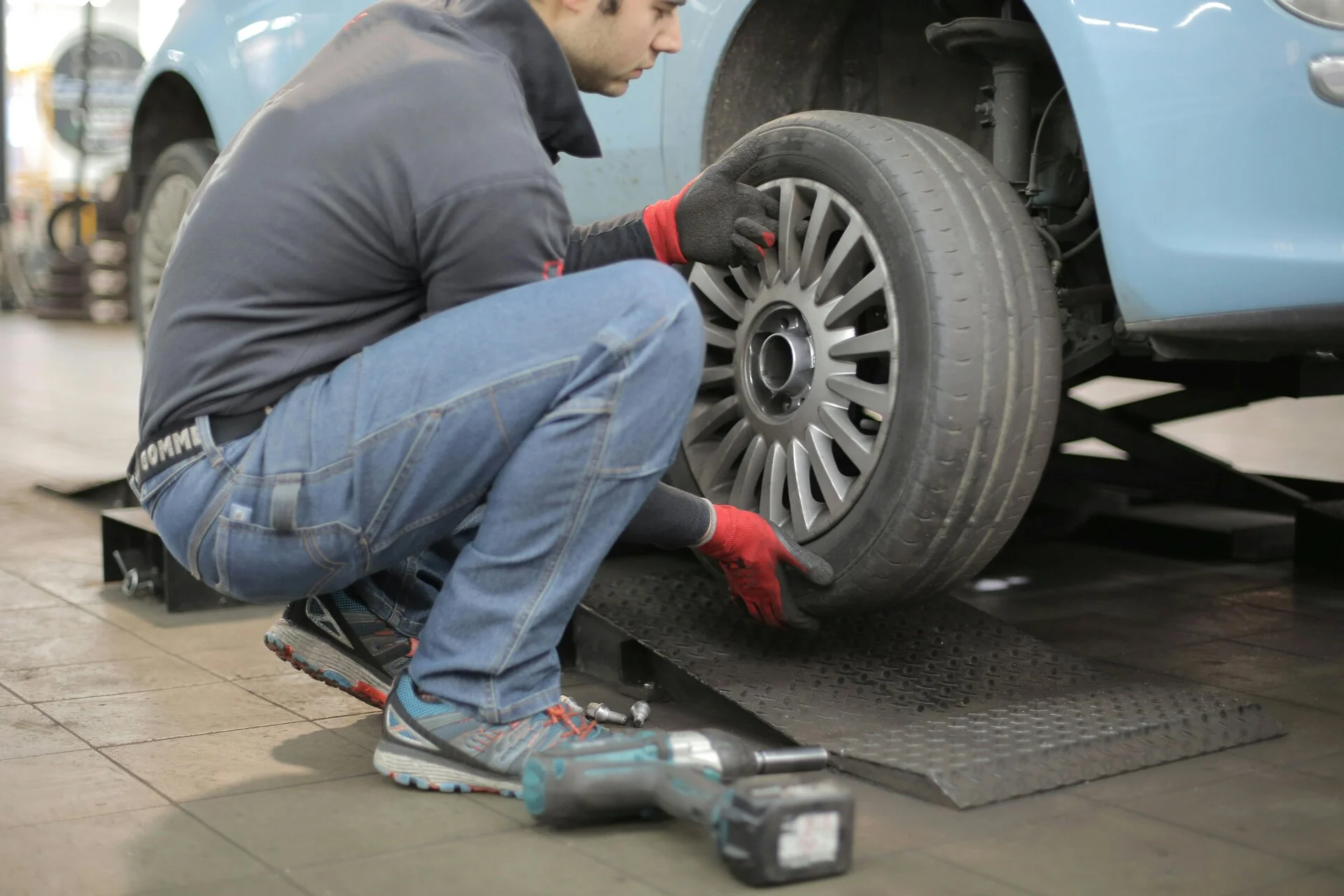 The QuickTyreFix Difference: Fast, Reliable, 24/7 Roadside Help